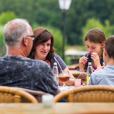 Oostappen Vakantiepark Hengelhoef Nv Hotel Aan de Wolfsberg ภายนอก รูปภาพ