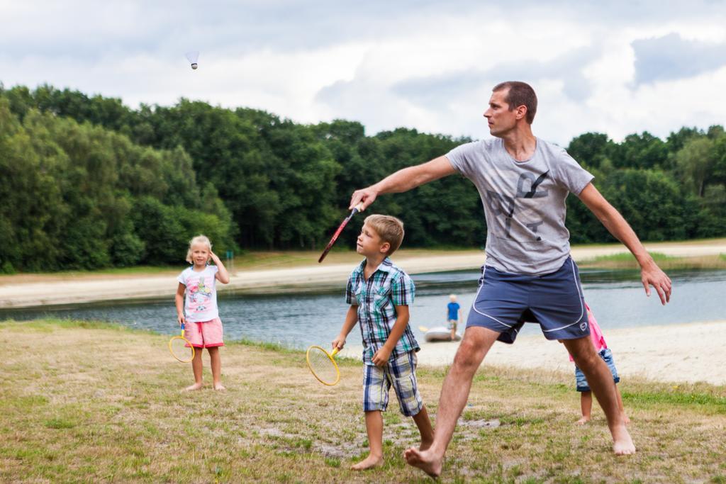 Oostappen Vakantiepark Hengelhoef Nv Hotel Aan de Wolfsberg ภายนอก รูปภาพ