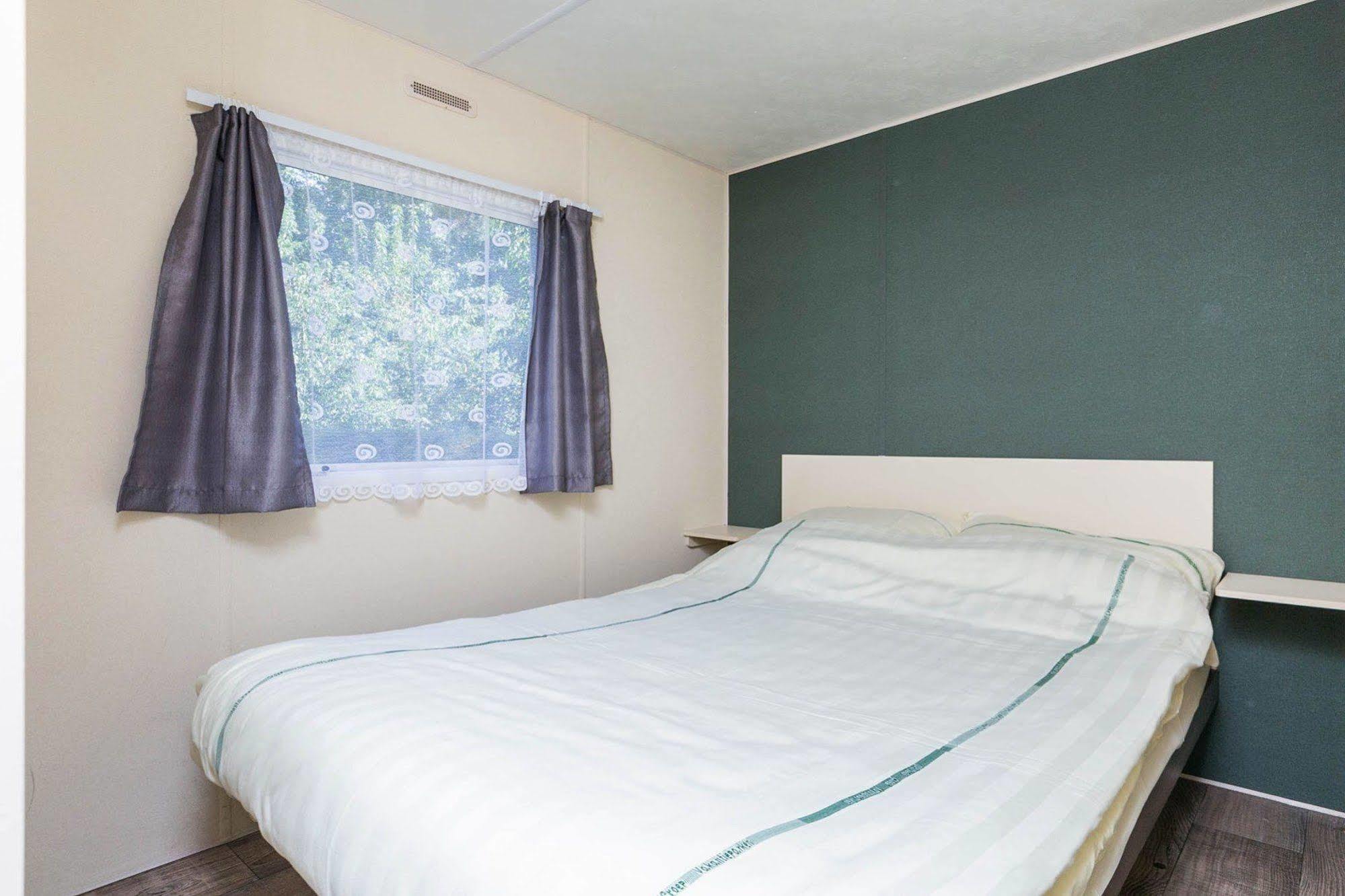 Oostappen Vakantiepark Hengelhoef Nv Hotel Aan de Wolfsberg ภายนอก รูปภาพ